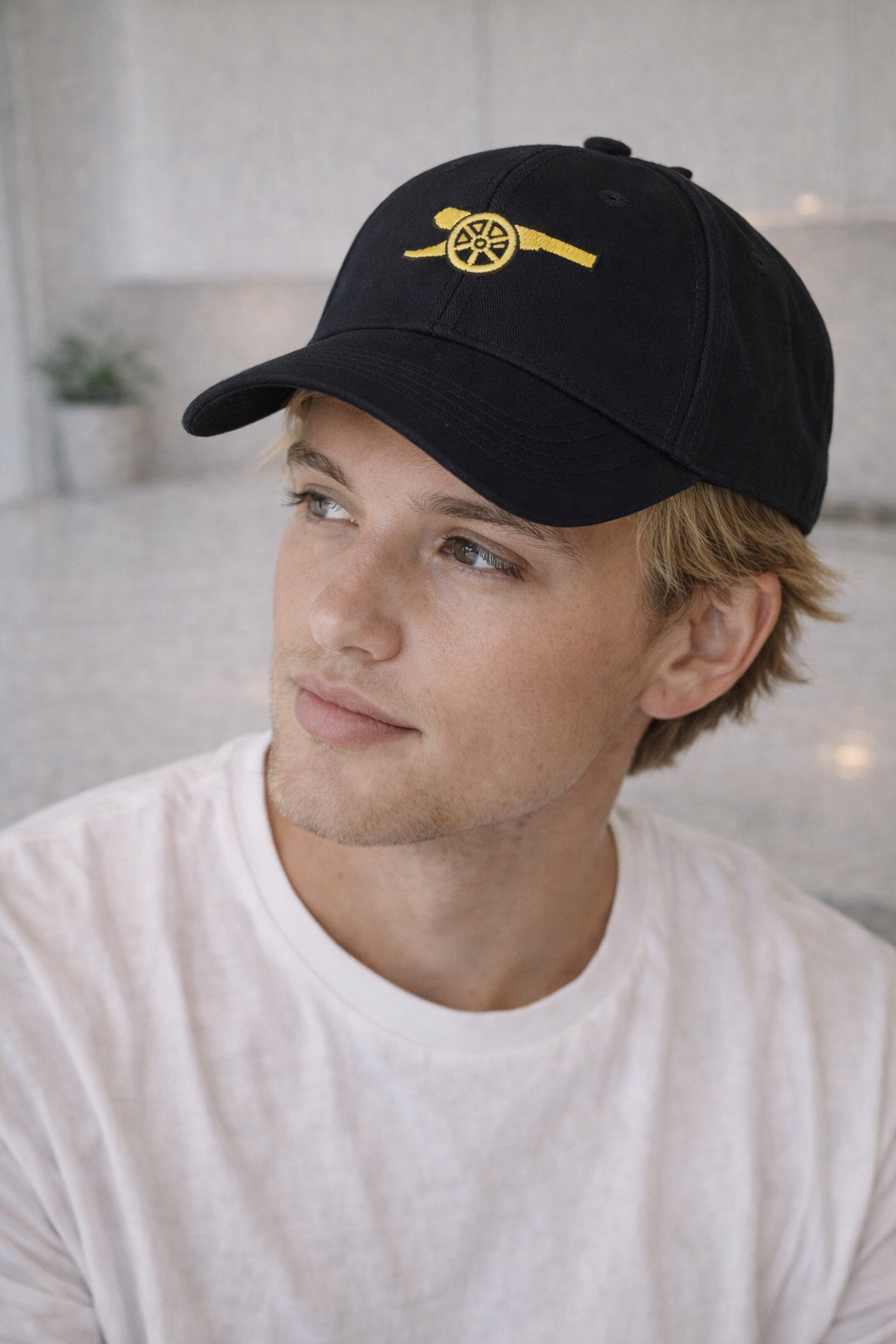 Arsenal Black Baseball Cap Gold Cannon